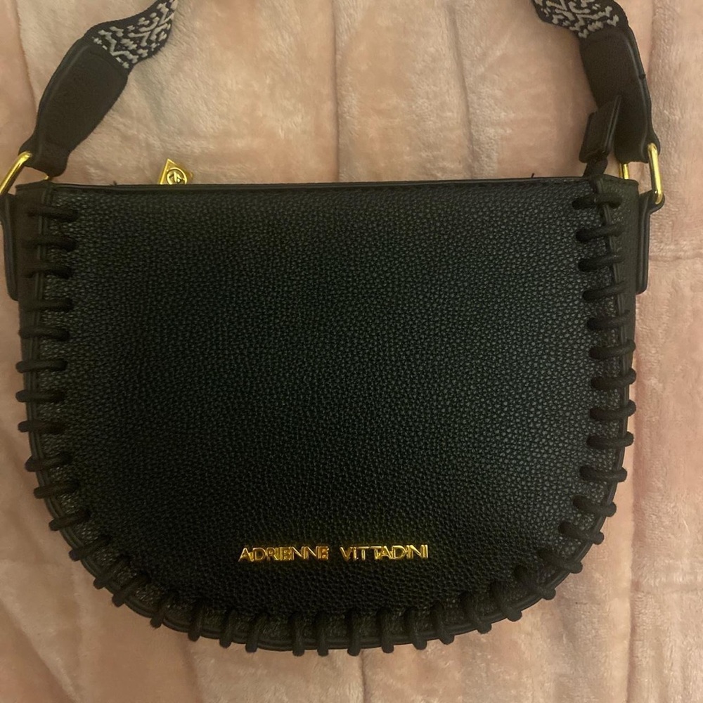 black adrienne vittadini bag